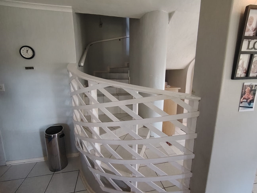 4 Bedroom Property for Sale in Wavecrest Eastern Cape